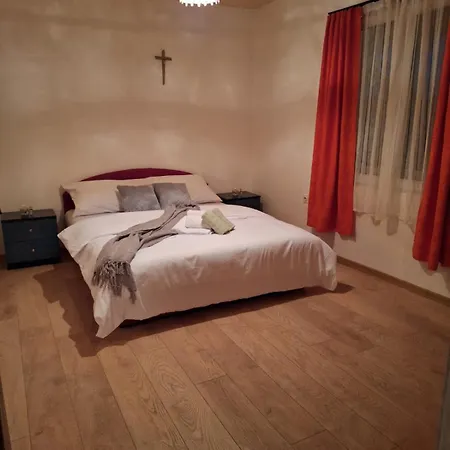 Dane I Ivana Apartment